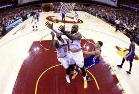 Portal 180 - LeBron e Irving mantienen con vida a Cavaliers ante Warriors