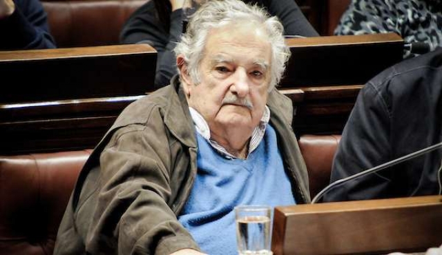 Si trancan venta de marihuana en farmacias, se tranca el Parlamento — Mujica