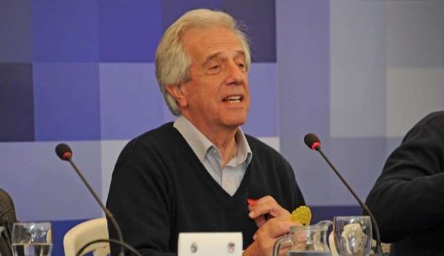 UPM devuelve a Uruguay contrato y pide 10 días de plazo UPM devuelve a Uruguay contrato y pide 10 días de plazo