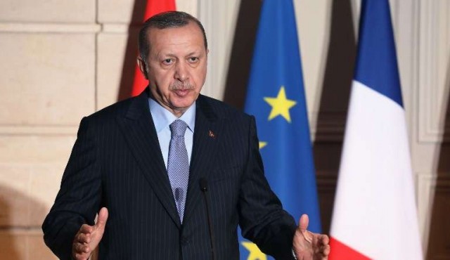 Macron descarta avances en ingreso de Turquía en Unión Europea