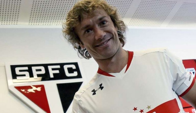 Se retiró Lugano y recordamos sus peores patadas en el fútbol