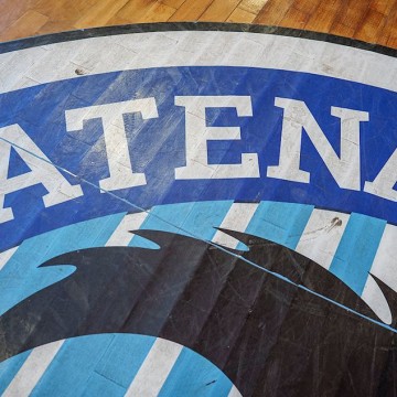 ¡Subió Atenas! (y quedó a dos líos de la desafiliación)