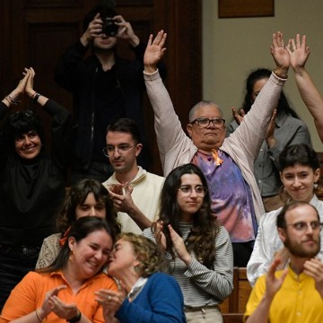 Epítome batllista: la ley de eutansia salió con las patas para adelante, justo antes de la reunión de Orsi con el papa