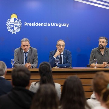 Calderón a la Biblioteca Nacional para “presentar un plan para generar un nuevo modelo en el marco de un proyecto real de innovación” Calderón a la Biblioteca Nacional para “presentar un plan para generar un nuevo modelo en el marco de un proyecto real de innovación”
