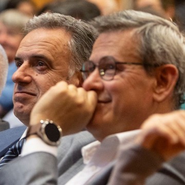 Darwin repasó las terrajadas en la polémica por las patrullas oceánicas de Cardama: alimento para focas y perros falderos