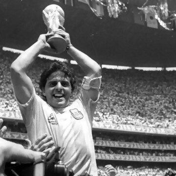 A Jorge le llegó una carta membretada