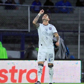 Darwin vuelve a reclamar que le bloqueen los canales mexicanos a Bielsa