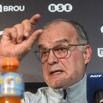 “No soy humano, ¿me entiende?”: Darwin identificó el momento “gurú grado 7” de Bielsa