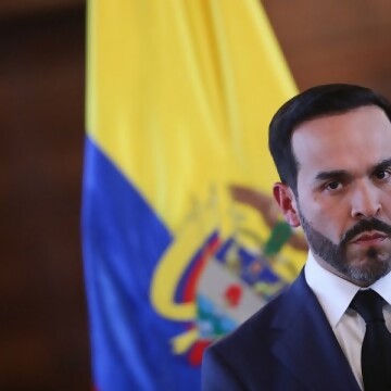 No Toquen Nada
