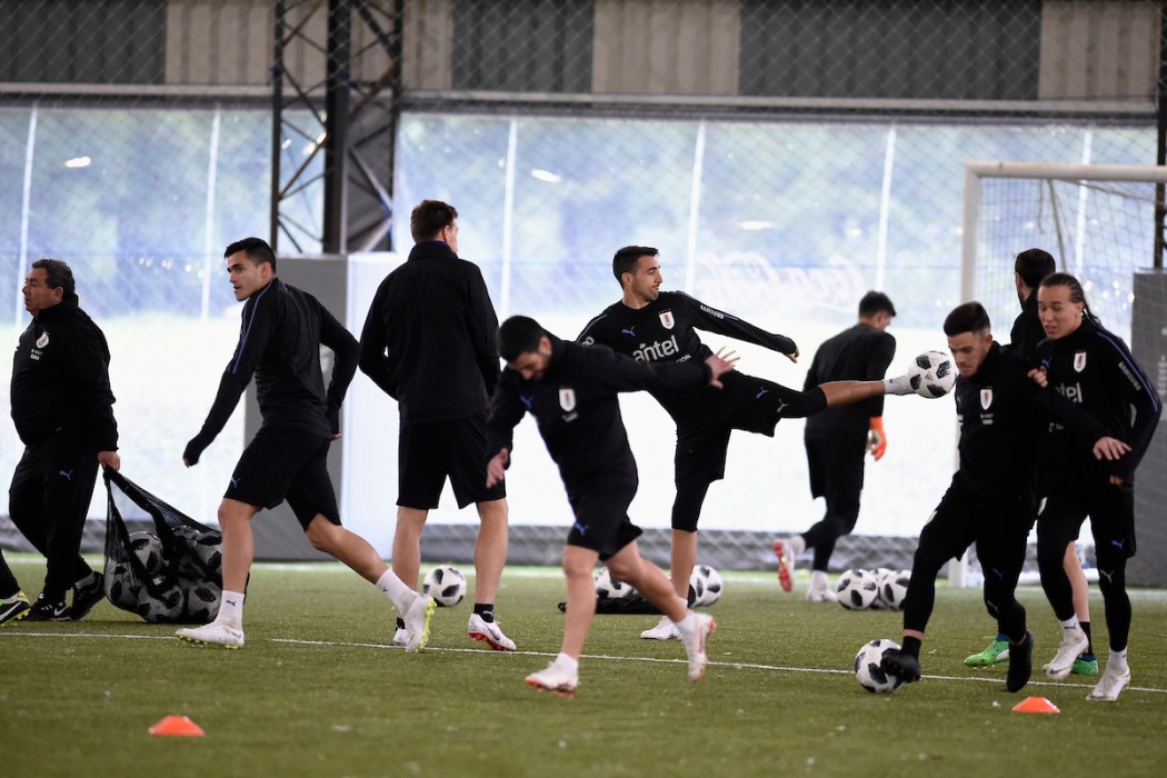 La selección entrenó bajo techo — Galerias | Del Sol 99.5 en el Mundial Rusia 2018