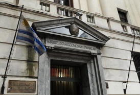 Portal 180 - Economía uruguaya evita la recesión técnica pero continúa estancada