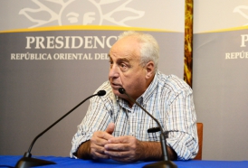 Portal 180 - “El puerto de aguas profundas tiene que ser como la selección uruguaya”