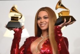 Portal 180 - Los Grammy celebran lo mejor de la música en una gala de pandemia en EEUU