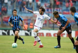 Portal 180 - Nacional juega bien pero no pasa del empate ante Liverpool