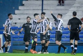 Portal 180 - Wanderers se aprovecha de la defensa de Nacional