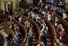 Portal 180 - El gobierno español y Podemos pactan un presupuesto antiausteridad