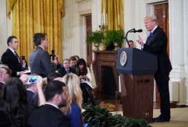 Portal 180 - Trump llama “persona horrible” a periodista de CNN y le retira credencial