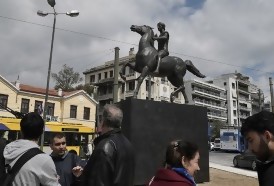 Portal 180 - Atenas instaló su primera estatua de Alejandro Magno