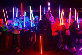 Portal 180 - Fanáticos de Star Wars fabricaron sus propias espadas láser
