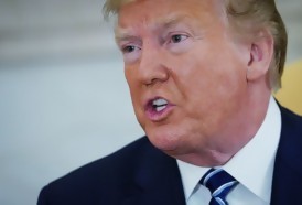 Portal 180 - Trump se aferra a su base política y continúa la controversia racial