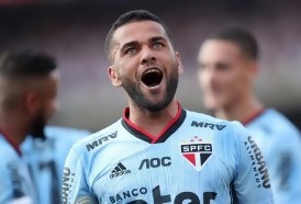 Portal 180 - Dani Alves debutó con gol
