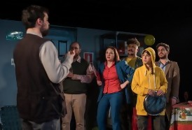 Portal 180 - Protocolo Sorpresa, una comedia con tintes oscuros