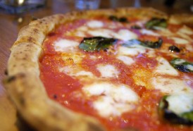 Portal 180 - Pizza contra el cáncer y estudio sobre temperatura del escroto ganan premios anti-Nobel