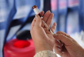 Portal 180 - “Nos cuesta comprender y justificar” a los activistas antivacunas