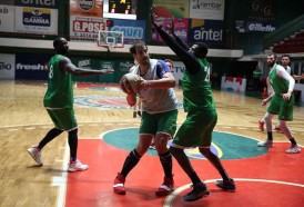 Portal 180 - Cabezas y Doblas, dos españoles ante el reto de conquistar el básquetbol uruguayo