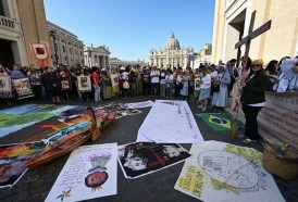 Portal 180 - Decenas de padres sinodales pactan una Iglesia amazónica, pobre y ecológica