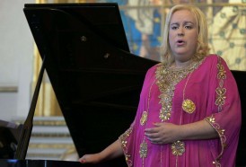 Portal 180 - De tenor a soprano, la argentina transexual que brilla en el Teatro Colón