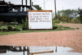 Portal 180 - Mujica pone cartel en su casa para no recibir visitas