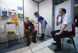 Portal 180 - OMS discute con Pfizer y Moderna sobre acceso a vacunas anticovid en países pobres