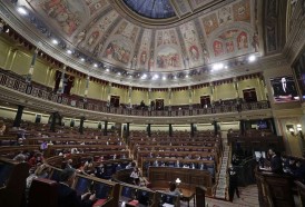 Portal 180 - Diputados españoles aprueban proyecto de eutanasia en primera lectura
