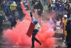 Portal 180 - Duque, sitiado por las protestas y las críticas a su manejo de la crisis en Colombia
