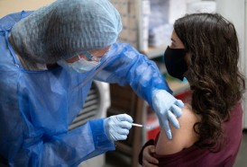 Portal 180 - Las imágenes de la vacunación a adolescentes contra el covid