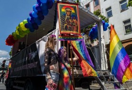 Portal 180 - Católicos alemanes homosexuales salen del armario y protestan contra discriminación