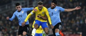 Portal 180 - Uruguay mejora su versión pero ante Brasil con eso no alcanza