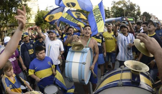 La policía española deportó a uno de los líderes de la barra de Boca