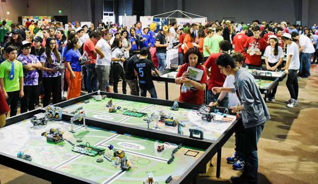 Mundial de RobÃ³tica en el Antel Arena