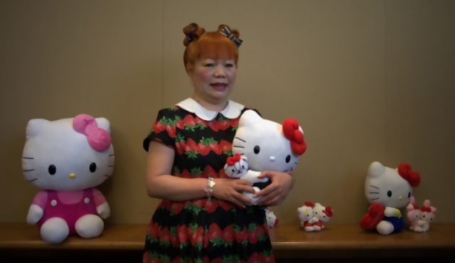 Hello Kitty festeja sus 40 años desafiando a los personajes modernos