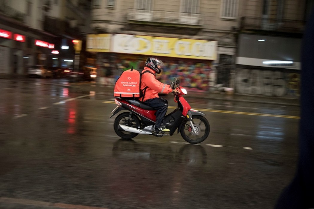 Darwin reiteró su solidaridad irrestricta con los deliveries — DelSol | Del Sol 99.5 en el Mundial Rusia 2018