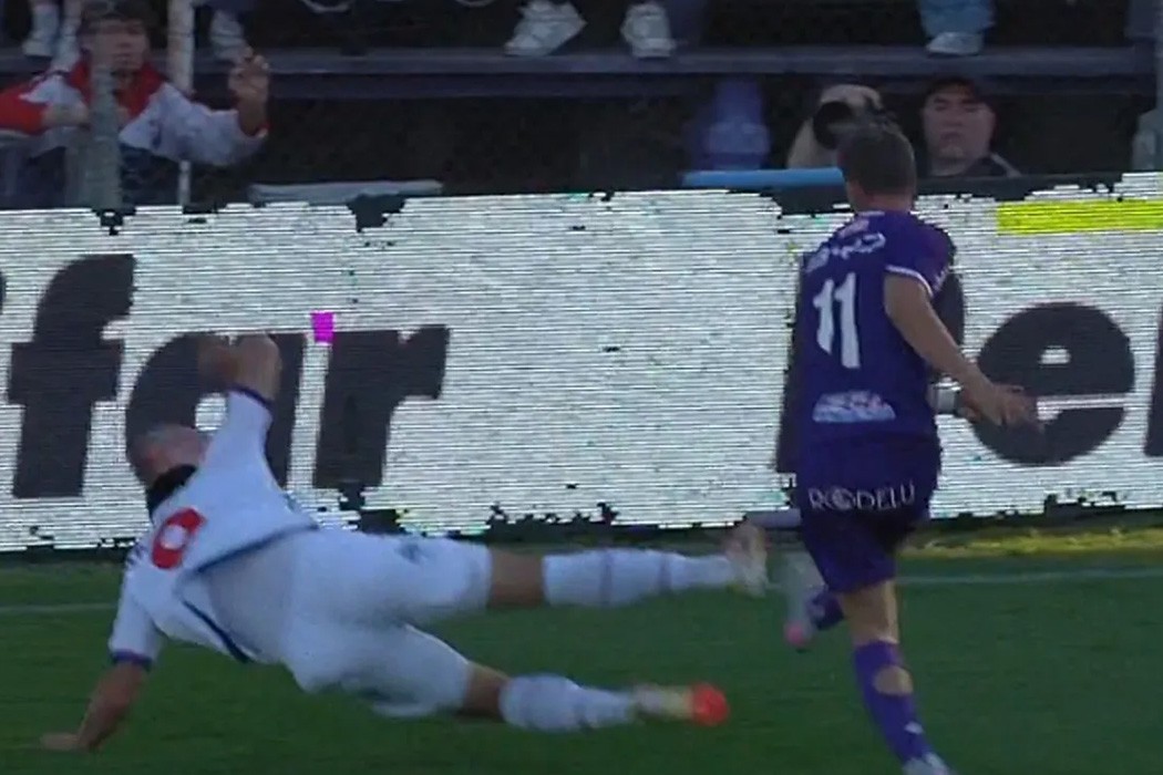 ¿Era para roja?   — DelSol | Del Sol 99.5 en el Mundial Rusia 2018