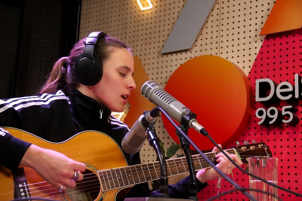 Niña Lobo en Acústicos Ricos — DelSol | Del Sol 99.5 en el Mundial Rusia 2018