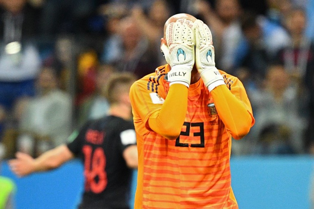 Willy Caballero se lamenta tras su error en la derrota de Argentina — Foto del dia | Del Sol 99.5 en el Mundial Rusia 2018
