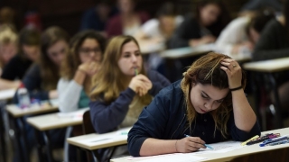 Saludo a los estudiantes - La Charla - DelSol 99.5 FM