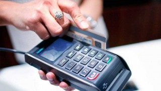 El débito pasó al crédito por primera vez - Informes - DelSol 99.5 FM