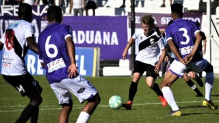 “El empate complica a Danubio en sus aspiraciones y le aporta tranquilidad a Defensor” - Comentarios - DelSol 99.5 FM