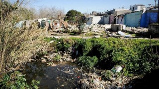 Entre 182 y 220 mil personas viven en asentamientos, según Techo - Informes - DelSol 99.5 FM