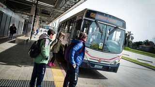 ¿Cuántas paradas de ómnibus hay en Montevideo y cuál es la mejor? - Sobremesa - DelSol 99.5 FM